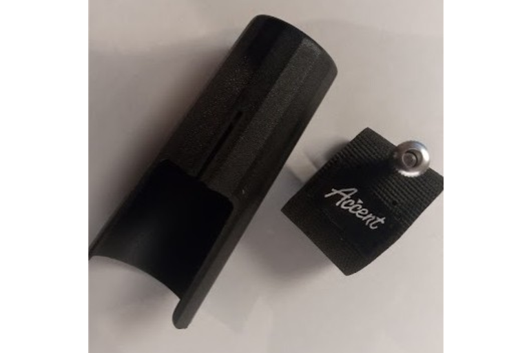 Accent Bb Clarinet 1R Rovner Style Ligature with Cap